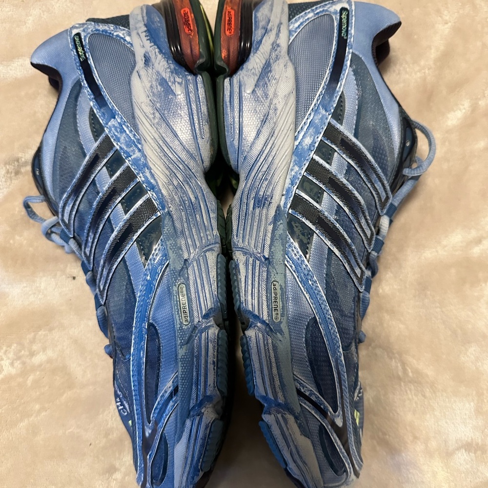 Hi I’m selling these brand new adidas super nova running shoes